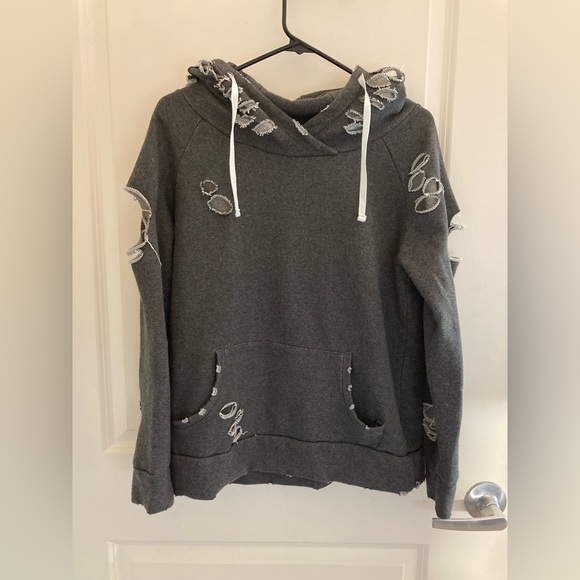Chelsea DeBoer - Distressed Pull-Over - Hoodie - Grey - Size: Small - Picture 4 of 10